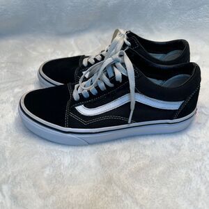 Vans Old Skool Shoe Womens's Black/White Size 7